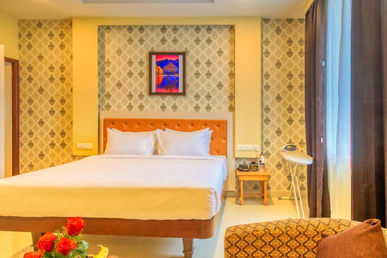 Hotel Royal Grande ฮอร์นีเบ็ชวา ภายนอก รูปภาพ