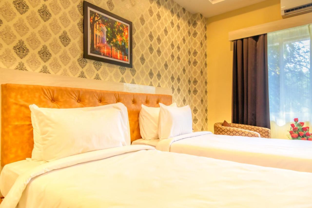 Hotel Royal Grande ฮอร์นีเบ็ชวา ภายนอก รูปภาพ